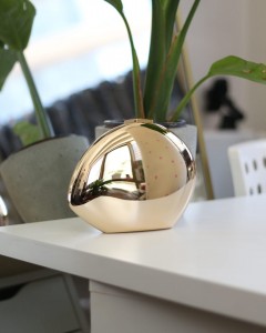 Gold Asimetrik Yassı Taş Form Mika Abiye Çanta