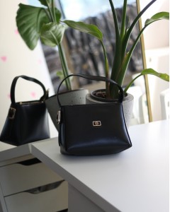 Siyah Dokulu Tutma Saplı El Omuz Çantası