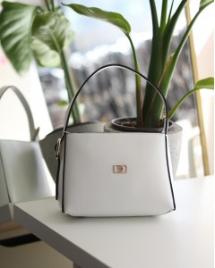 Beyaz Dokulu Tutma Saplı El Omuz Çantası