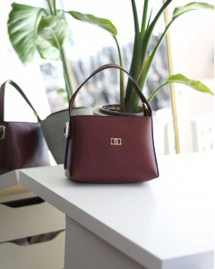 Bordo Dokulu Tutma Saplı El Omuz Çantası