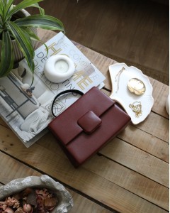 Bordo Kare Tokalı Taş Tutma Saplı El Çantası