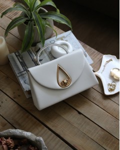 Beyaz Taş Tutma Saplı Damla Tokalı Abiye El Çantası