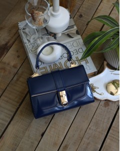  Kadın Lacivert Rugan Toka Detaylı Zincirli El Omuz Çantası