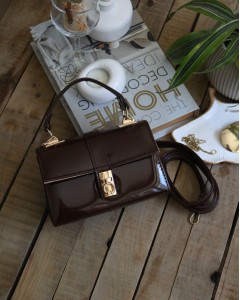 Kadın Acı Kahve Rugan Toka Detaylı Zincirli El Omuz Çantası