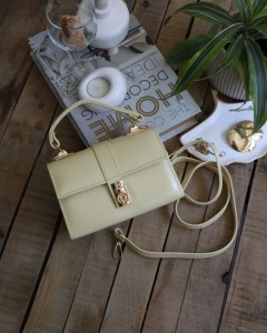 Kadın Limon Sarısı Toka Detaylı Zincirli El Omuz Çantası