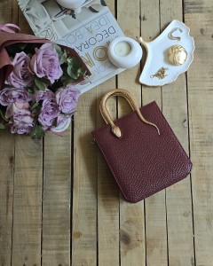Kadın Bordo Yılan Aksesuar Detaylı Parlak Doku Abiye El Çantası