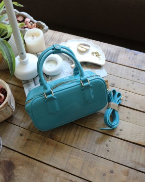 Kadın Turkuaz Silikon Çift Kulplu Askılı El & Omuz Çantası Kadın Turkuaz Silikon Çift Kulplu Askılı El & Omuz Çantası