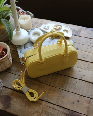 Kadın Sarı Silikon Çift Kulplu Askılı El & Omuz Çantası Kadın Sarı Silikon Çift Kulplu Askılı El & Omuz Çantası