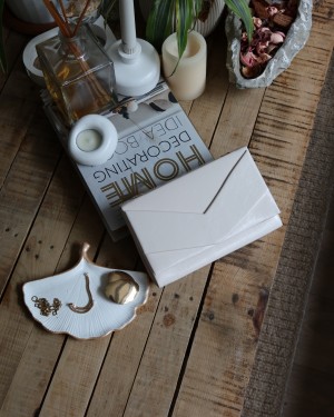 Kadın Krem Rugan Zarf Kutu Omuz Çantası