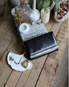 Kadın Siyah Rugan Şerit Detaylı Zincirli Omuz Çantası