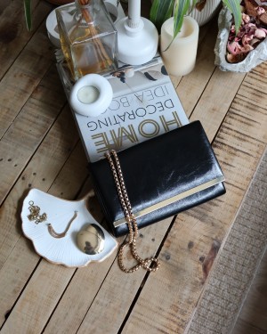 Kadın Siyah Rugan Şerit Detaylı Zincirli Omuz Çantası Kadın Siyah Rugan Şerit Detaylı Zincirli Omuz Çantası