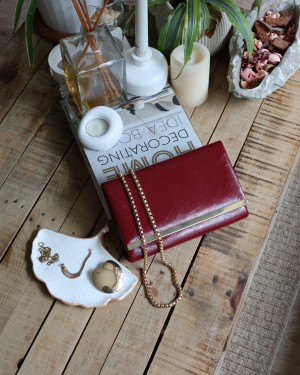 Kadın Bordo Rugan Şerit Detaylı Zincirli Omuz Çantası