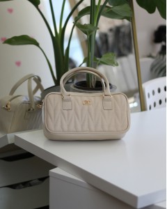 Mint Yeşili Desenli Tutma Saplı Omuz Çantası