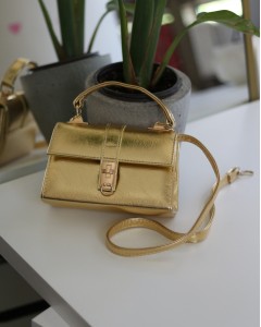 Kadın Gold Parlak Toka Detaylı Zincirli El Omuz Çantası