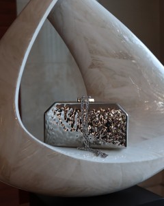 Silver Metal Köşeli Zincirli Omuz Çantası