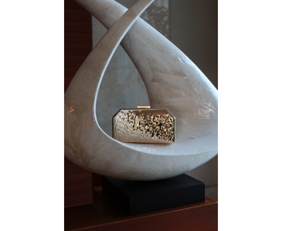 Gold Metal Köşeli Zincirli Omuz Çantası