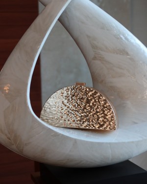 Gold Metal Desenli Zincirli Omuz Çantası