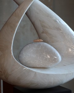 Kemik Akrilik Aksesuarlı Zincirli Omuz Çantası