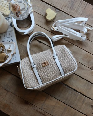Beyaz Hasır Doku Çift Şeritli El Omuz Çantası Beyaz Hasır Doku Çift Şeritli El Omuz Çantası