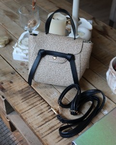 Siyah hasır doku şerit detaylı tutma saplı el omuz çantası