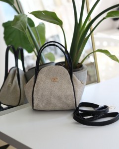 Siyah Hasır Doku Çift Saplı Askılı Omuz Çantası Siyah Hasır Doku Çift Saplı Askılı Omuz Çantası