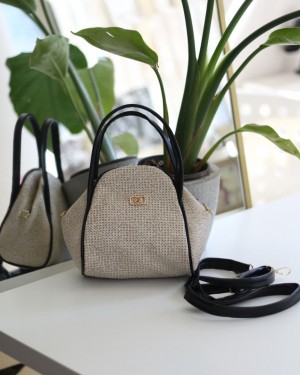 Siyah Hasır Doku Çift Saplı Askılı Omuz Çantası Siyah Hasır Doku Çift Saplı Askılı Omuz Çantası