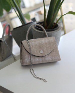    Gold kristal toka detaylı çizgi doku abiye çanta