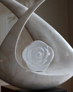 Beyaz Gül Mika Zincirli El Omuz Çantası