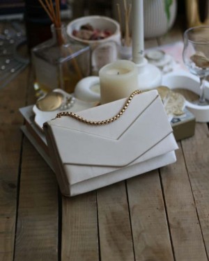  Krem Saten Zarf Kutu Omuz Çantası