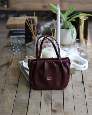 bordo büzgü doku çift kulplu el omuz çantası