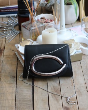 siyah mat doku tutma aksesuarlı abiye el çantası