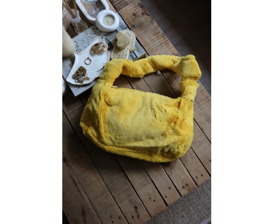 sarı tek kulplu peluş omuz çantası