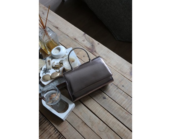 Bronz Deri Metal Sap Detaylı El & Omuz Çantası Bronz Deri Metal Sap Detaylı El & Omuz Çantası