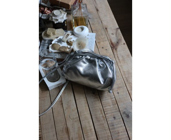 Silver Kartlık Detaylı Bohça Form Omuz Çantası