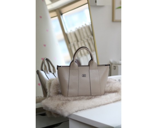 Bej  büyük boy askılı el omuz çantası