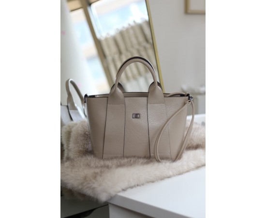 Bej  büyük boy askılı el omuz çantası