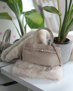 krem süet mini boy gold toka detaylı el omuz çantası 