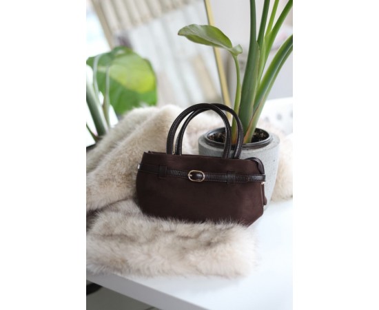 Acı Kahve  süet mini boy gold toka detaylı el omuz çantası 