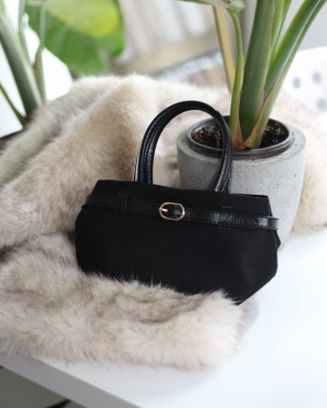 Siyah süet mini boy gold toka detaylı el omuz çantası 