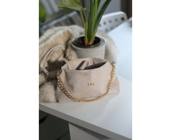 krem süet zincir aksesuar detaylı el & omuz çantası 