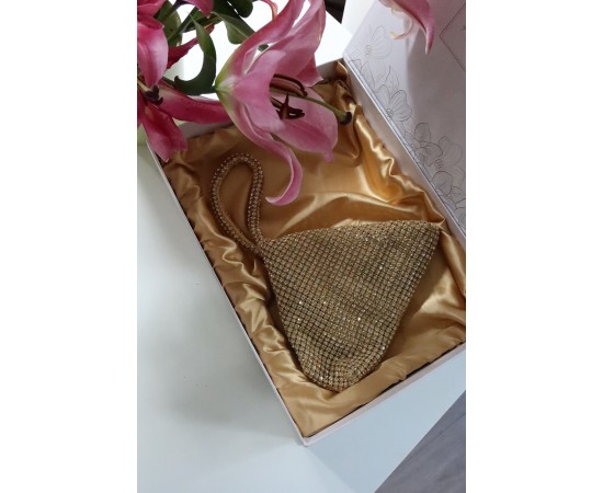 Gold taşlı üçgen form abiye el çantası 