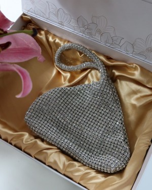 silver taşlı üçgen form abiye el çantası 