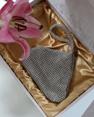 silver taşlı üçgen form abiye el çantası 