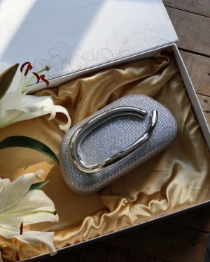 Silver Taşlı Mika Tutma Aksesuarlı Zincirli Omuz Çantası