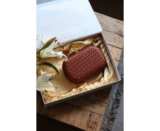 Taba Baklava Desenli Metal Aksesuar Detaylı Kasa Abiye Çanta