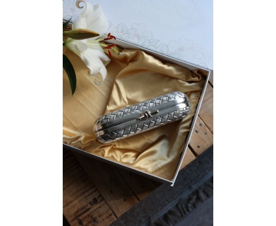 Silver Baklava Desenli Metal Aksesuar Detaylı Kasa Abiye Çanta