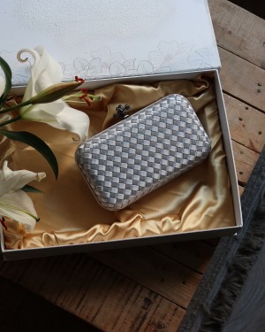 Silver Saten Standart Baklava Desenli Kasa Abiye El Çantası