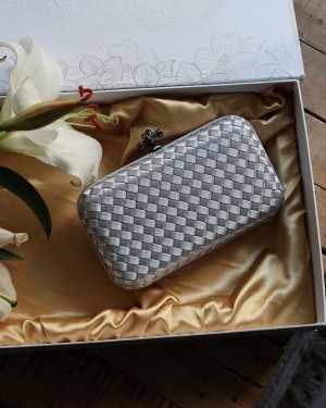 Silver Saten Standart Baklava Desenli Kasa Abiye El Çantası