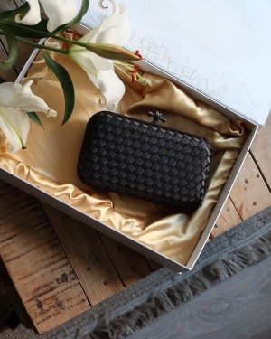 Siyah Saten Standart Baklava Desenli Kasa Abiye El Çantası