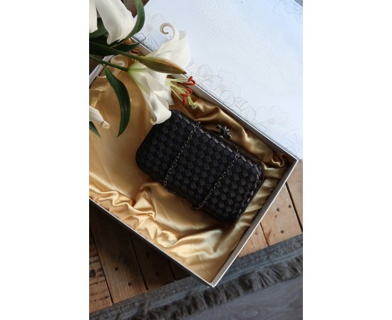 Siyah Saten Standart Baklava Desenli Kasa Abiye El Çantası